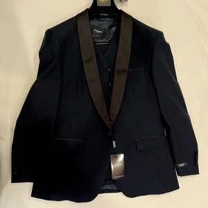 Statement Handmade Navy Blue Three-Piece Tuxedo - 40S